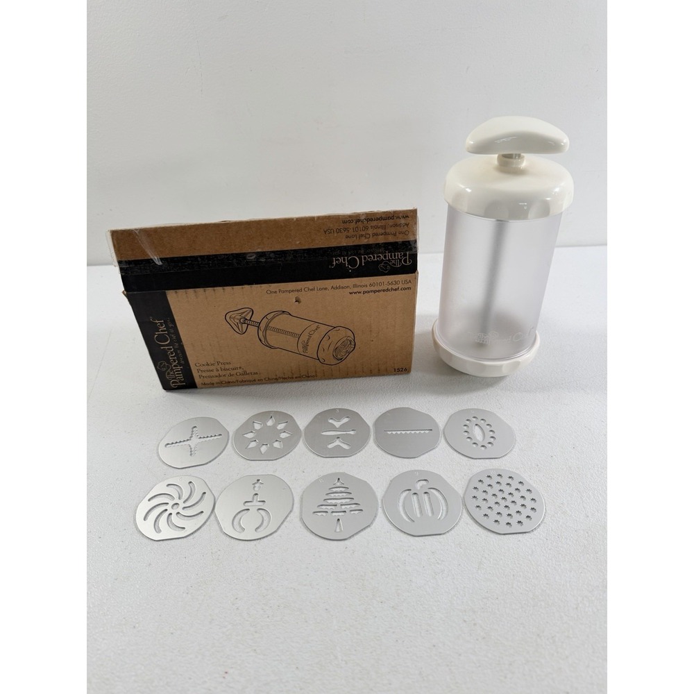 Pampered Chef Cookie Press 1526 W/ 10 Seasonal Shaped Discs New Open Box
